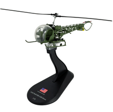 Load image into Gallery viewer, Amercom 1965 Bell OH-13H Sioux United States Army 1:72 Diecast Helicopter Model