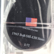 Load image into Gallery viewer, Amercom 1965 Bell OH-13H Sioux United States Army 1:72 Diecast Helicopter Model