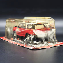 Load image into Gallery viewer, Amercom 1997 Ford Explorer XLT USA Philadelphia Fire Dept Technical Support Unit 1:43 Die Cast Model