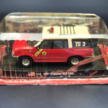 Load image into Gallery viewer, Amercom 1997 Ford Explorer XLT USA Philadelphia Fire Dept Technical Support Unit 1:43 Die Cast Model