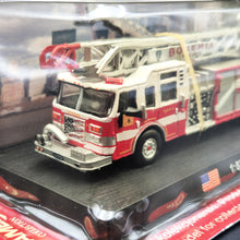 Load image into Gallery viewer, Amercom 2005 Quint Pierce Aerial and Pump Fire Engine "Bohemia Fire Dept" 1:87 Die Cast Model
