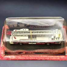 Load image into Gallery viewer, Amercom 2005 Quint Pierce Aerial and Pump Fire Engine "Bohemia Fire Dept" 1:87 Die Cast Model