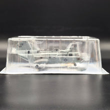 Load image into Gallery viewer, Amercom 2010 Boeing Vertol CH-46E Sea Knight US Marine 1:72 Diecast Helicopter