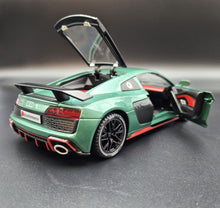 Load image into Gallery viewer, Explorafind 2020 Audi R8 V10 Green 1:24 Die Cast Car