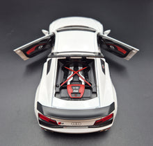 Load image into Gallery viewer, Explorafind 2020 Audi R8 V10 White 1:24 Die Cast Car