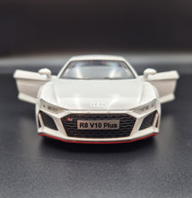 Load image into Gallery viewer, Explorafind 2020 Audi R8 V10 White 1:24 Die Cast Car