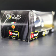 Load image into Gallery viewer, Bburago 2004 Smart Roadster Dark Blue #22064 1:24 Bijoux Collezione Die Cast Car