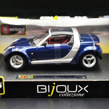 Load image into Gallery viewer, Bburago 2004 Smart Roadster Dark Blue #22064 1:24 Bijoux Collezione Die Cast Car