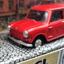 Load image into Gallery viewer, Corgi 1961 Morris Mini Van Royal Mail Red #96950 1993 Corgi Classics 1:43 Diecast Model