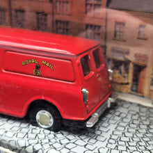 Load image into Gallery viewer, Corgi 1961 Morris Mini Van Royal Mail Red #96950 1993 Corgi Classics 1:43 Diecast Model