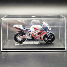Load image into Gallery viewer, DeAgostini Honda VTR1000 Laguna Seca 2002 - Colin Edwards 1:24 MotoGP Collection Die Cast Motorbike