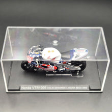 Load image into Gallery viewer, DeAgostini Honda VTR1000 Laguna Seca 2002 - Colin Edwards 1:24 MotoGP Collection Die Cast Motorbike