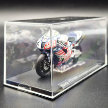 Load image into Gallery viewer, DeAgostini Honda VTR1000 Laguna Seca 2002 - Colin Edwards 1:24 MotoGP Collection Die Cast Motorbike