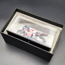 Load image into Gallery viewer, DeAgostini Honda VTR1000 Laguna Seca 2002 - Colin Edwards 1:24 MotoGP Collection Die Cast Motorbike