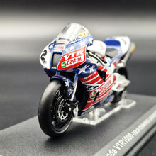 Load image into Gallery viewer, DeAgostini Honda VTR1000 Laguna Seca 2002 - Colin Edwards 1:24 MotoGP Collection Die Cast Motorbike