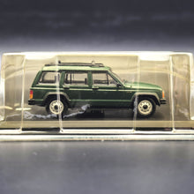 Load image into Gallery viewer, Del Prado 1993 Jeep Grand Cherokee Dark Green 1:43 Del Prado Collection Diecast Model