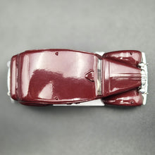 Load image into Gallery viewer, ERTL 1958 London Taxi-Austin FX3 3 Door Taxi Cab Maroon #2551 1:43 ERTL Vintage Vehicles Diecast Model