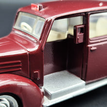 Load image into Gallery viewer, ERTL 1958 London Taxi-Austin FX3 3 Door Taxi Cab Maroon #2551 1:43 ERTL Vintage Vehicles Diecast Model