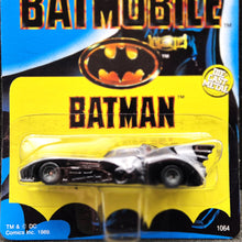 Load image into Gallery viewer, ERTL 1989 Batmobile Batman Black #1064 Diecast Car