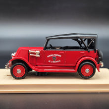Load image into Gallery viewer, Eligor 1927 Renault NN Torpedo Capote Fire Service Car #1040 Red 1/43 Diecast Model