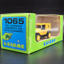 Load image into Gallery viewer, Eligor 1925 Opel Laubfrosch Camionnette (Van) Postes Allemandes (German Post Office) #1065 Yellow 1/43 Diecast Model