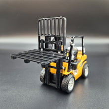 Load image into Gallery viewer, Explorafind Forklift Truck Yellow 1:24 Die Cast