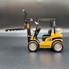 Load image into Gallery viewer, Explorafind Forklift Truck Yellow 1:24 Die Cast