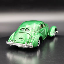 Load image into Gallery viewer, Hot Wheels 2000 1936 Cord Green #97 Virtual Collection