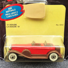 Load image into Gallery viewer, Hot Wheels 1983 '31 Doozie Red #4342 Hot Wheels Extras Long Card