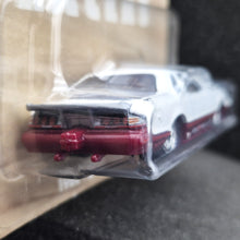 Load image into Gallery viewer, Hot Wheels 2025 1988 Ford T-Bird White Salt Flat Racers 5/5 New