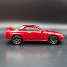 Load image into Gallery viewer, Hot Wheels 2023 Nissan Skyline GT-R (BNR32) Red Nissan 5 Pack Exclusive