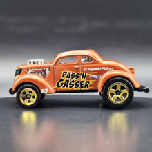 Load image into Gallery viewer, Hot Wheels 2023 Pass'n Gasser Brown #212 HW Gassers 5/5