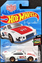 Load image into Gallery viewer, Hot Wheels 2021 Porsche 935 White #58 HW Race Day 5/10 New Long Card - Gold