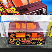 Load image into Gallery viewer, Hot Wheels 2025 Quick Bite Maroon #149 Fast Foodie 3/5 New Long Card