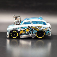 Load image into Gallery viewer, Hot Wheels 2024 Surf 'N Turf Silver HW Getaways 5 Pack Exclusive
