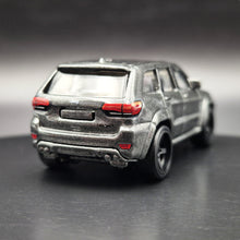 Load image into Gallery viewer, Hot Wheels 2023 '19 Jeep Grand Cherokee Trackhawk Grey Fast and Furious Premium