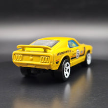 Load image into Gallery viewer, Hot Wheels 2024 '70 Ford Mustang Mach 1 Yellow Retro Racers 5 Pack Exclusive