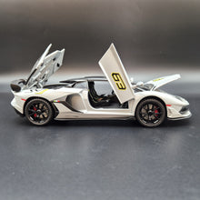 Load image into Gallery viewer, Explorafind 2023 Lamborghini Aventador SVJ 63 Satin Grey 1:24 Die Cast Car