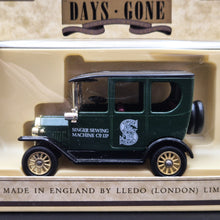 Load image into Gallery viewer, Lledo Days Gone 1920 Model T Ford Car Singer Sewing Machine Co. Ltd Dark Green DG33001
