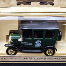Load image into Gallery viewer, Lledo Days Gone 1920 Model T Ford Car Singer Sewing Machine Co. Ltd Dark Green DG33001
