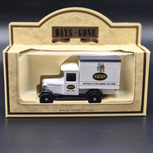 Load image into Gallery viewer, Lledo Days Gone 1934 Chevrolet Box Van Start-Rite Shoes White DG51001