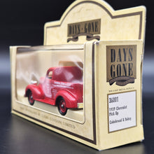 Load image into Gallery viewer, Lledo Days Gone 1939 Chevrolet Pick Up "Cakebread Robey &amp; Co. Ltd" Red DG36001