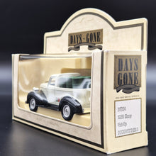 Load image into Gallery viewer, Lledo Days Gone 1939 Chevrolet Pick Up Duckham’s Oils Cream DG36004