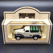 Load image into Gallery viewer, Lledo Days Gone 1939 Chevrolet Pick Up Duckham’s Oils Cream DG36004