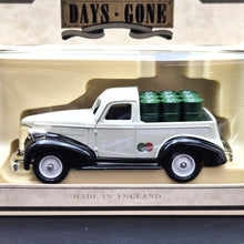 Load image into Gallery viewer, Lledo Days Gone 1939 Chevrolet Pick Up Duckham’s Oils Cream DG36004