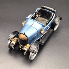 Load image into Gallery viewer, Lone Star Road-Masters 1913 Morris Oxford "Bullnose" Light Blue 1:43 Diecast Model - Rare Model