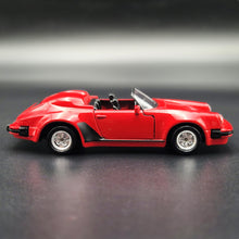 Load image into Gallery viewer, Maisto 1989 Porsche 911 Speedster Red #21008 1:38 Die Cast Car