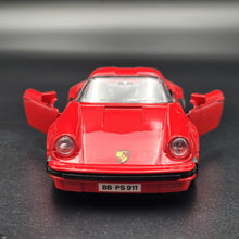 Load image into Gallery viewer, Maisto 1989 Porsche 911 Speedster Red #21008 1:38 Die Cast Car