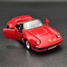 Load image into Gallery viewer, Maisto 1989 Porsche 911 Speedster Red #21008 1:38 Die Cast Car