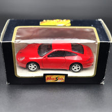 Load image into Gallery viewer, Maisto 1997 Porsche 911 (993) Carrera Red #21008 1:38 Die Cast Car